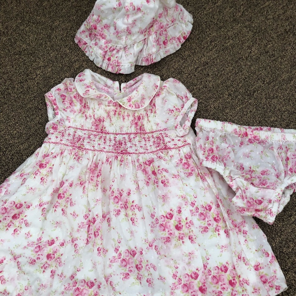 Floral GAP dress with diaper cover and hat